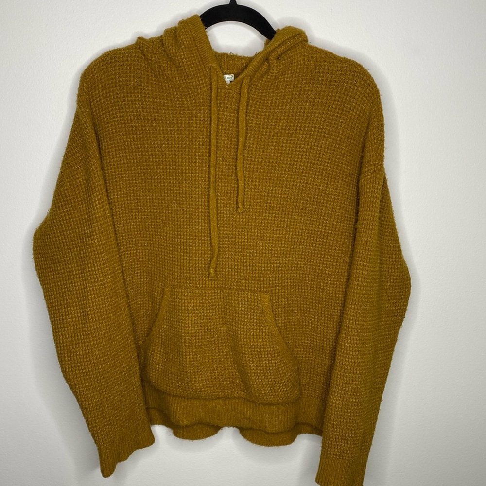 🩷🩵Aerie Mustard Yellow Waffle Knit Sweater